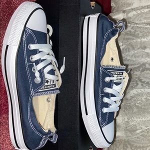 Women’s converse size 7.5